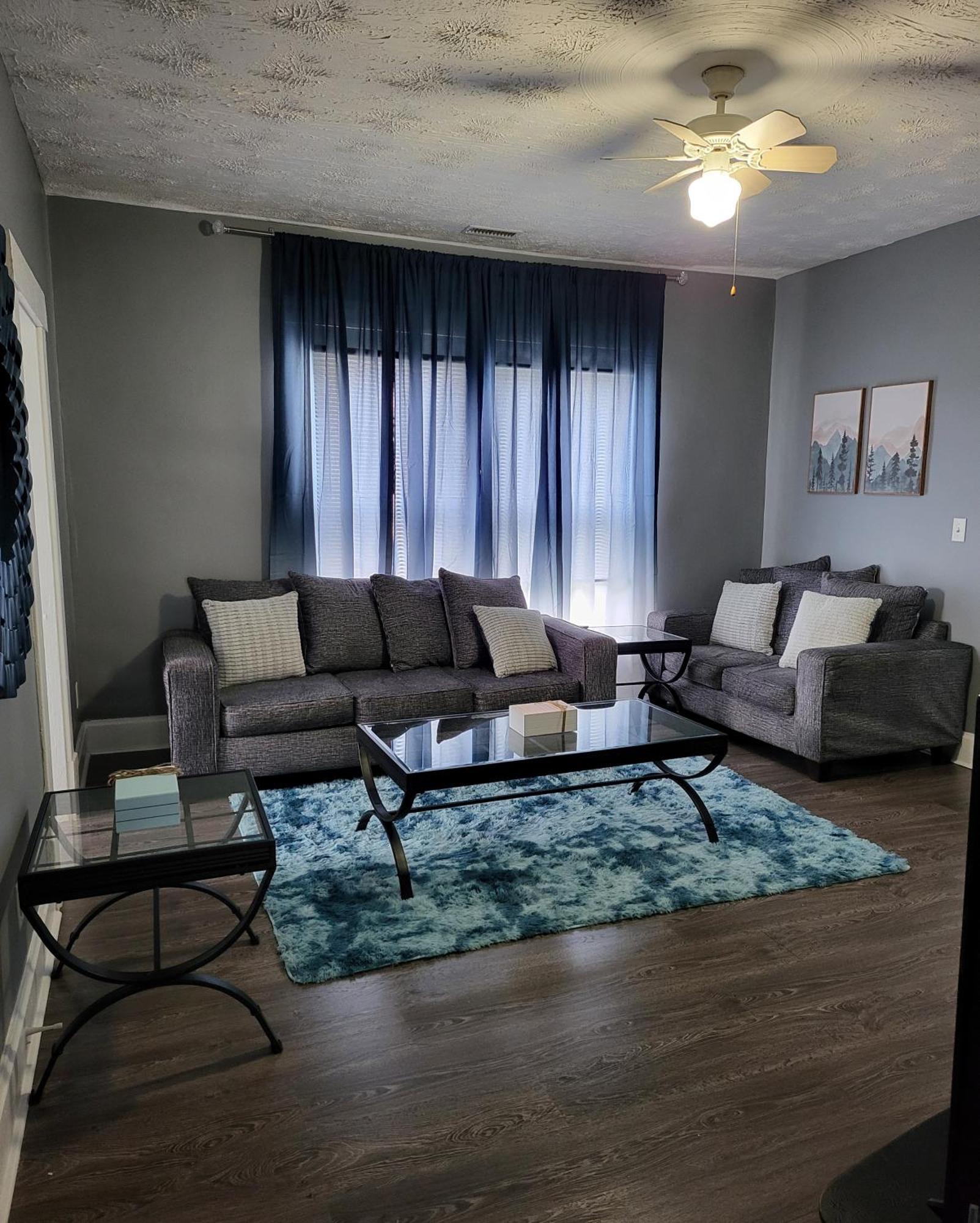 Guest Room With Two Double Beds In Columbus Oh, Airport Location Екстер'єр фото
