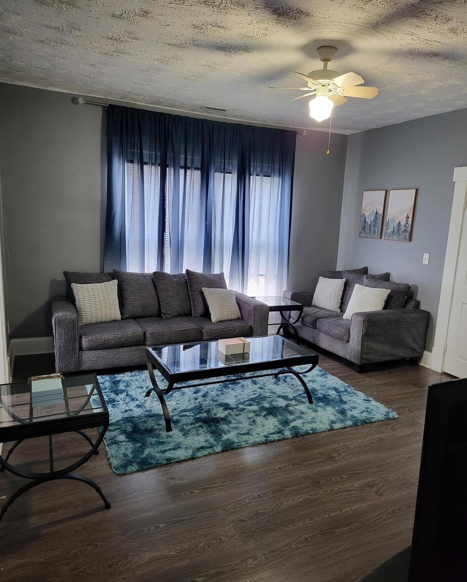 Guest Room With Two Double Beds In Columbus Oh, Airport Location Екстер'єр фото